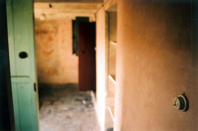 Pre renovation bathroom. Photo by Ben Stammers